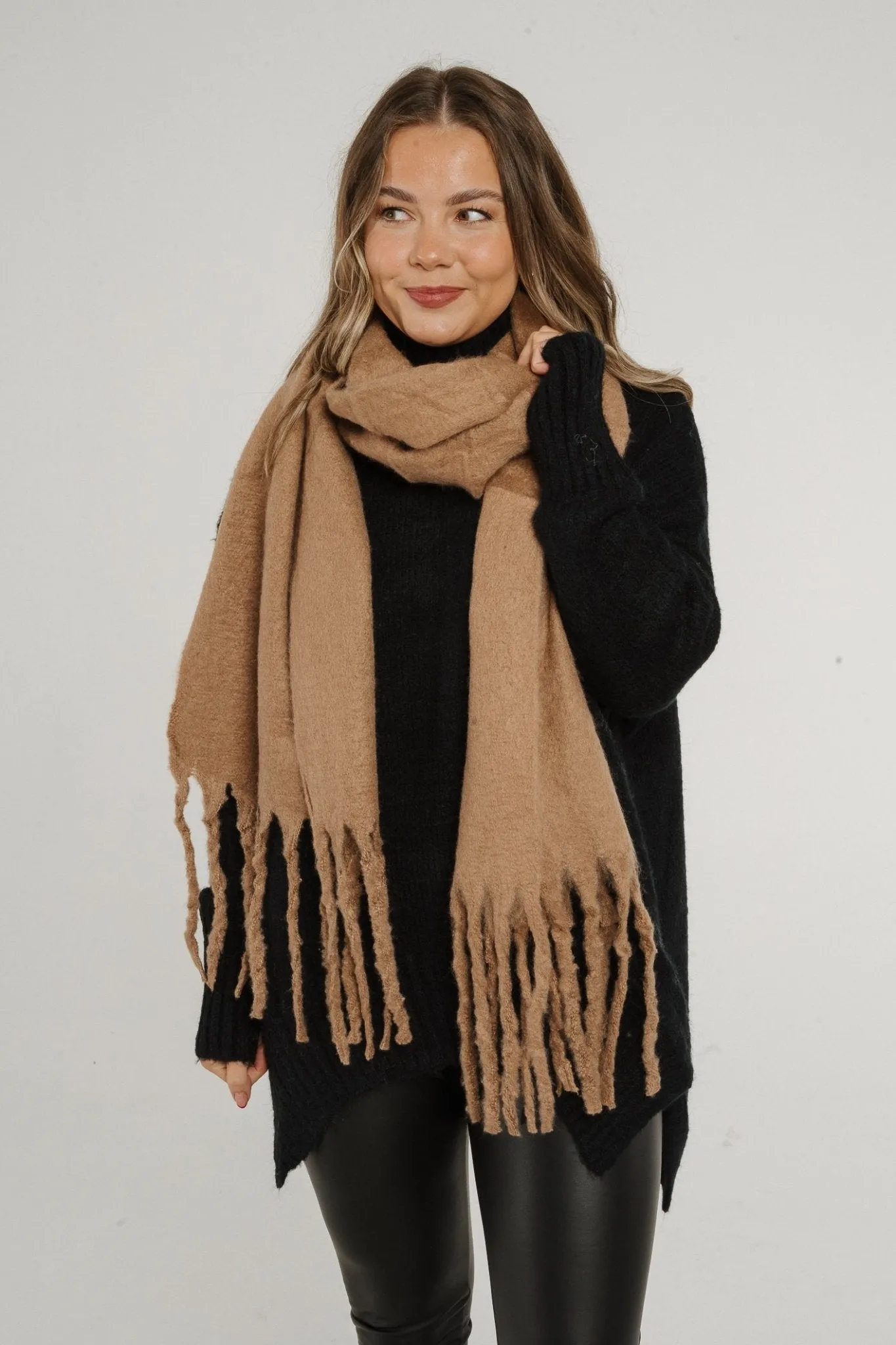 Amber Tassel Scarf In Camel