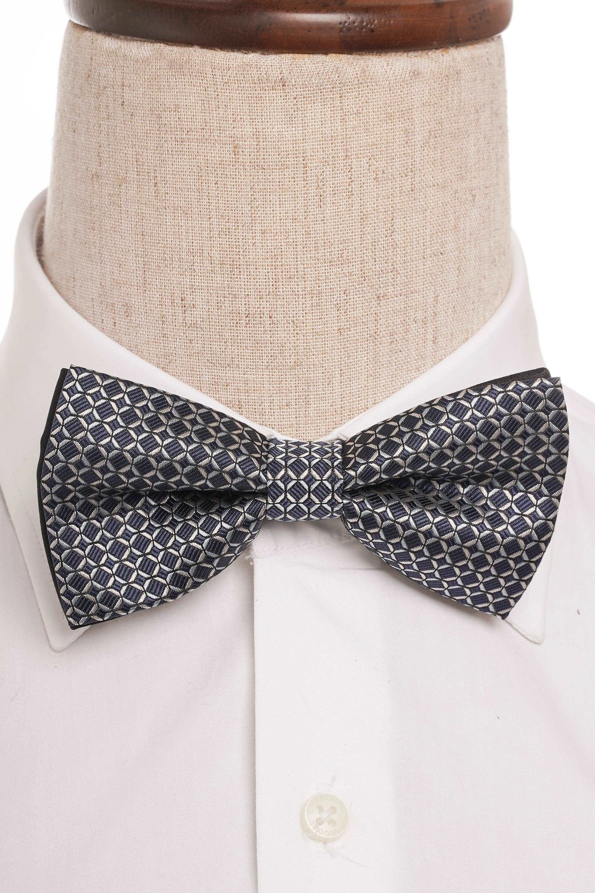 BOW TIE