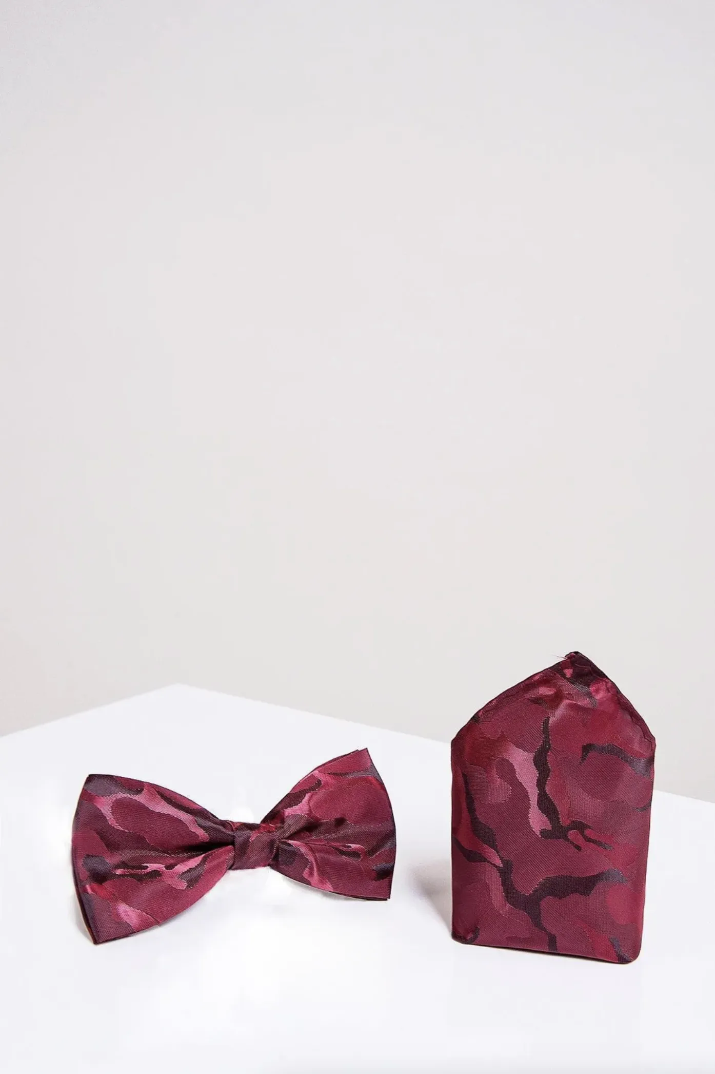 BT ARMY - Wine Camouflage Bow Tie and Pocket Square Set