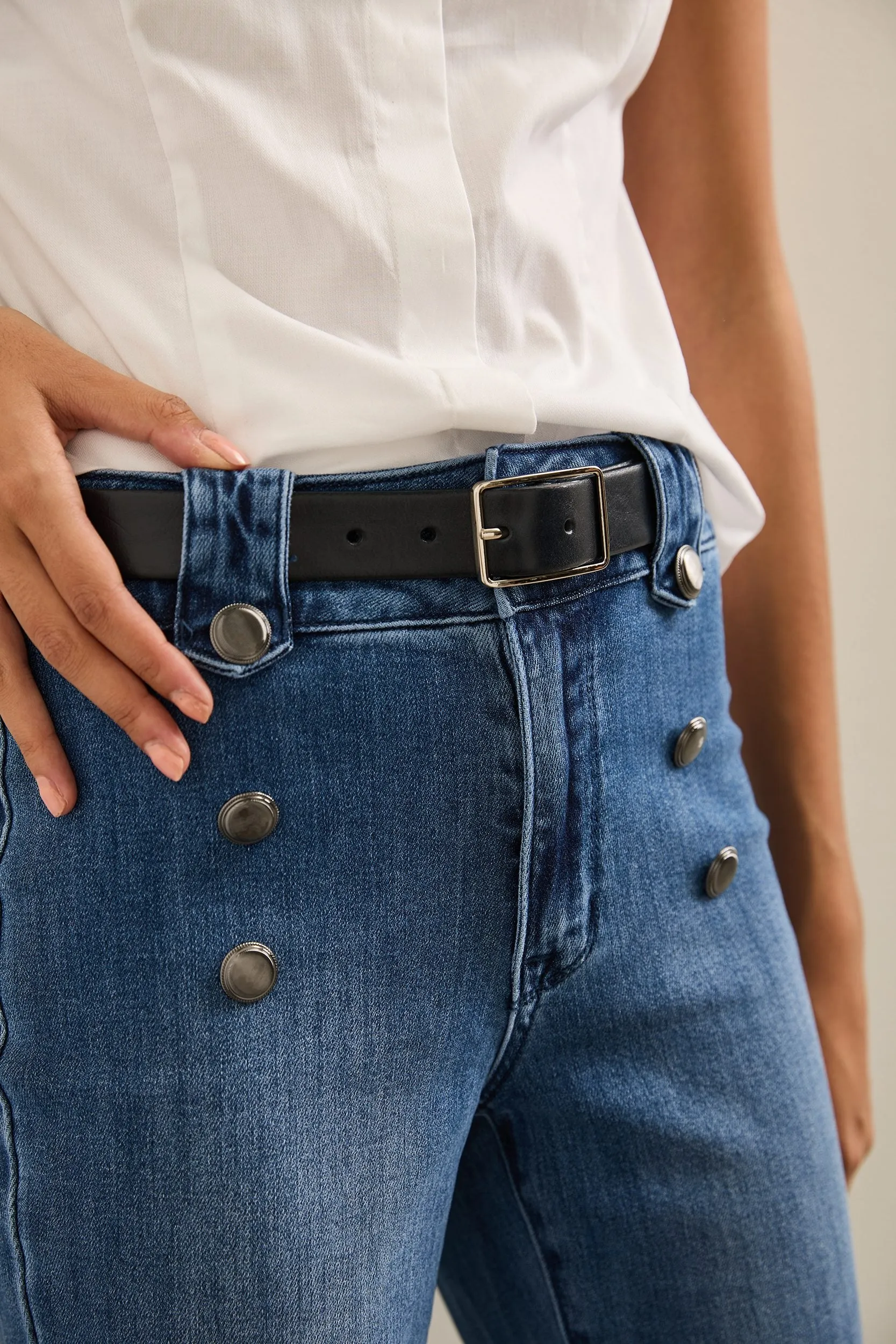 Essential leather belt