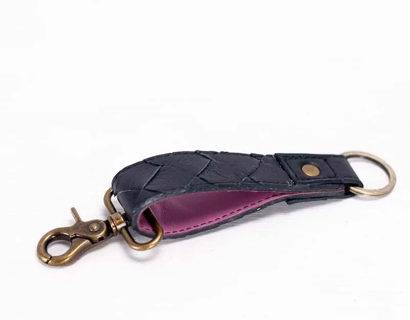 Leather handwoven keyring with clip - Black