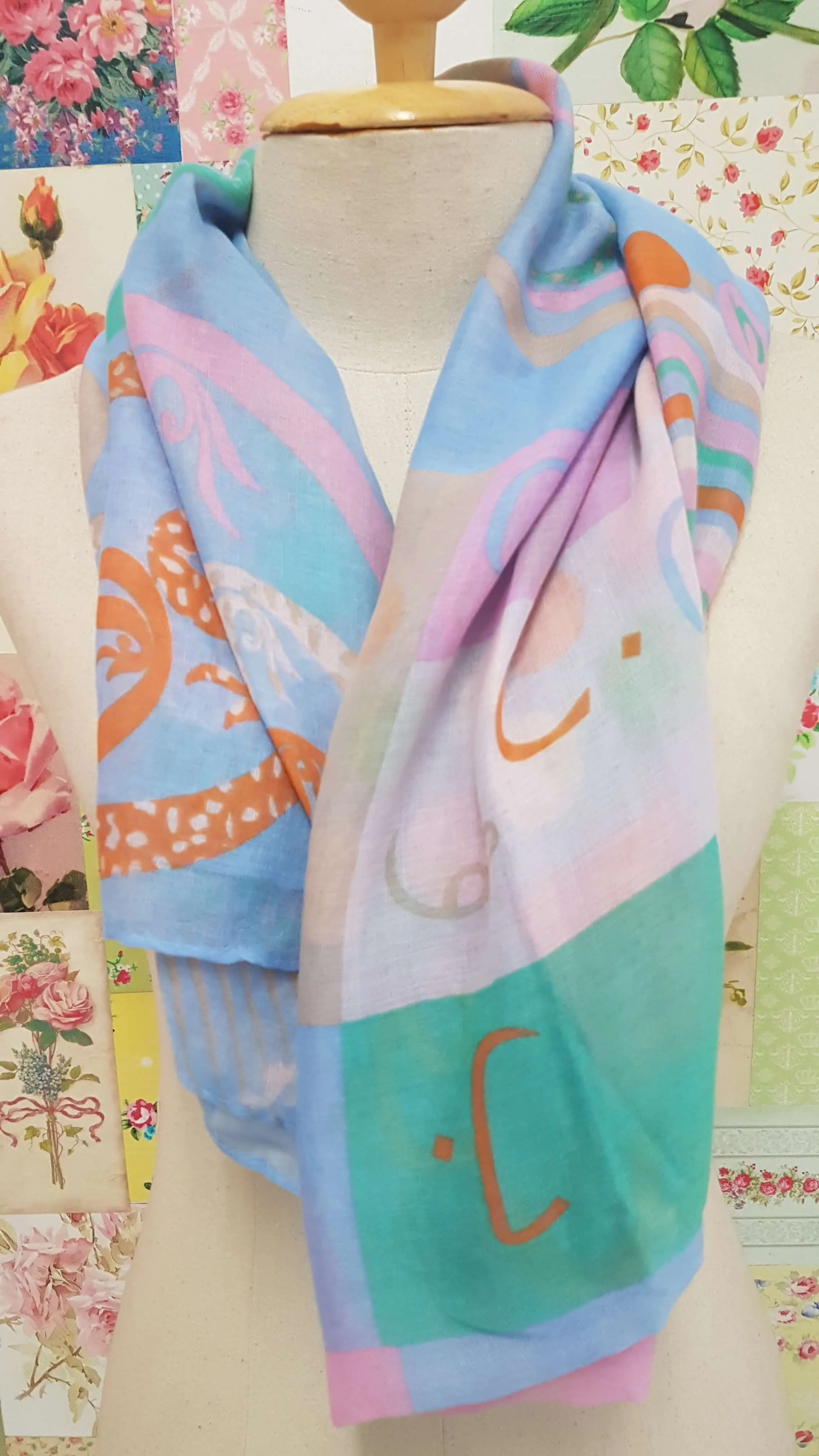 Multi-Color Scarf SE051