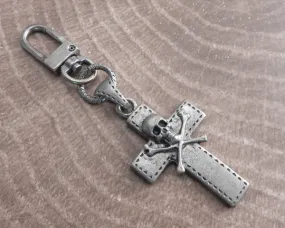 Skull Cross Hack Clip-On